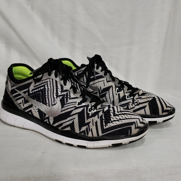 Nike Shoes - Womens Nike Free Tr Fit 5